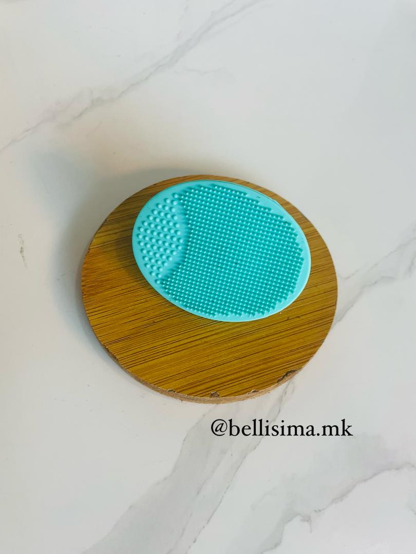 Cepillo facial en silicona