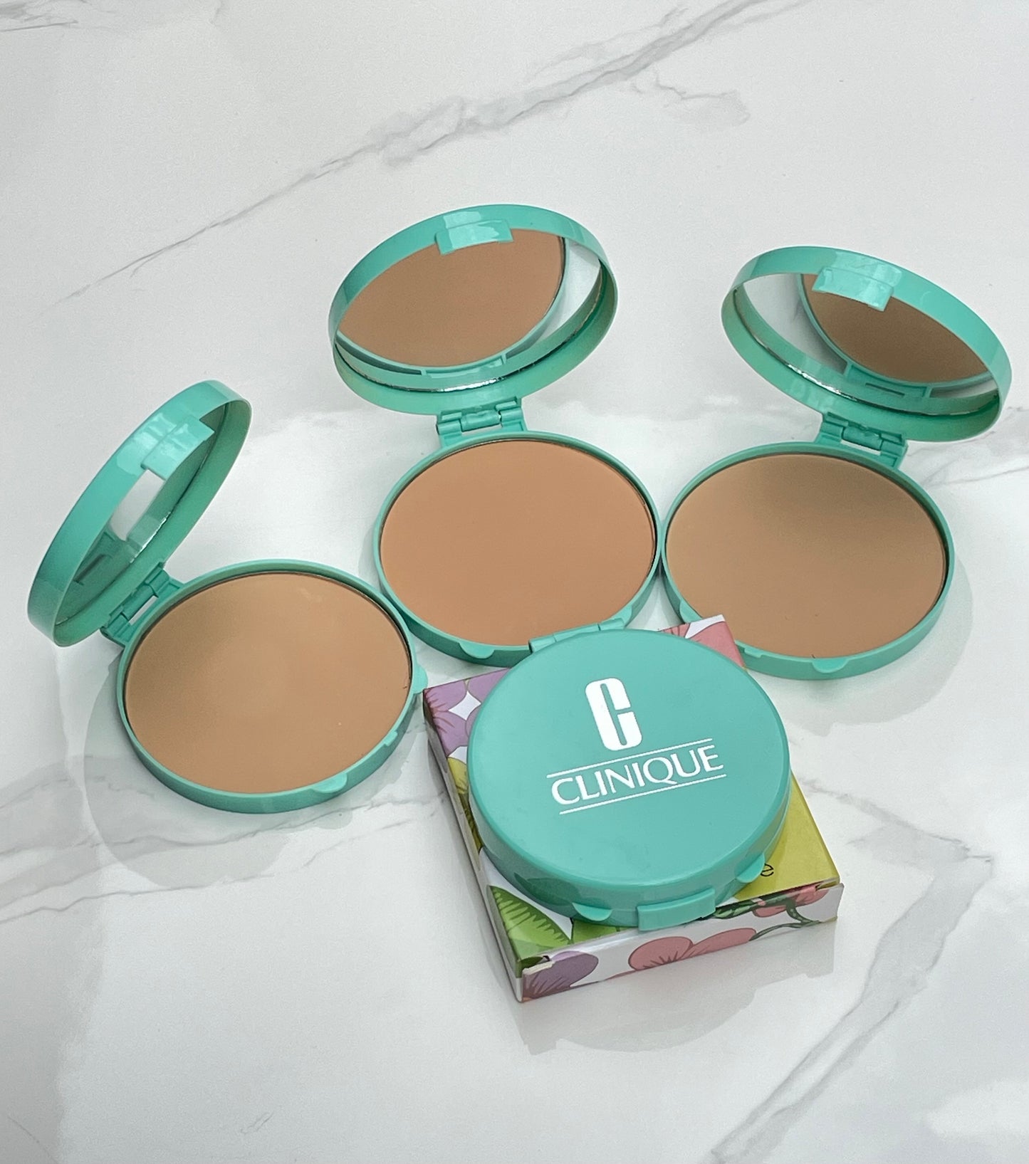 Polvo compacto clinique