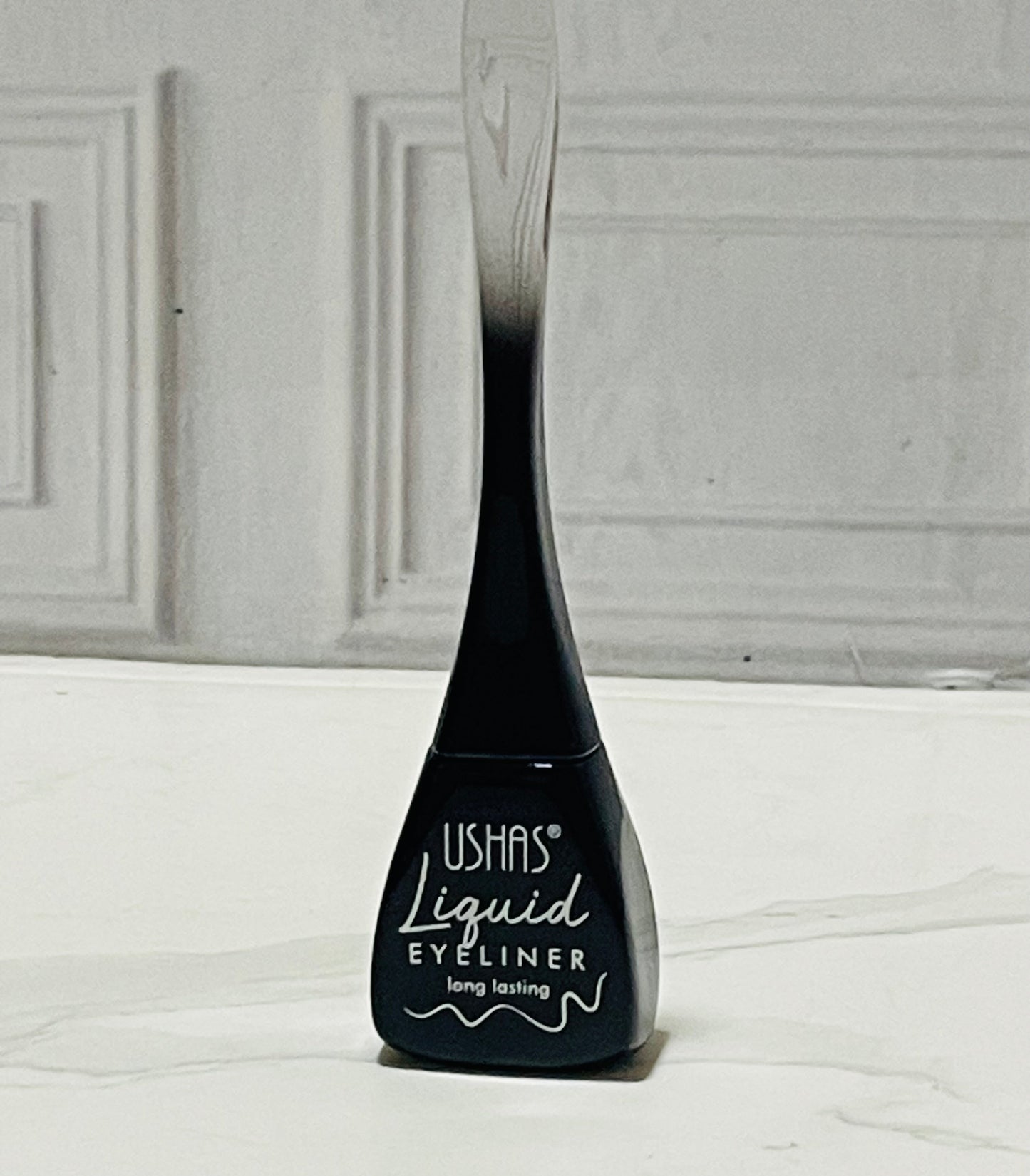 Delineador de ojos líquido Ushas Liquid Eyeliner