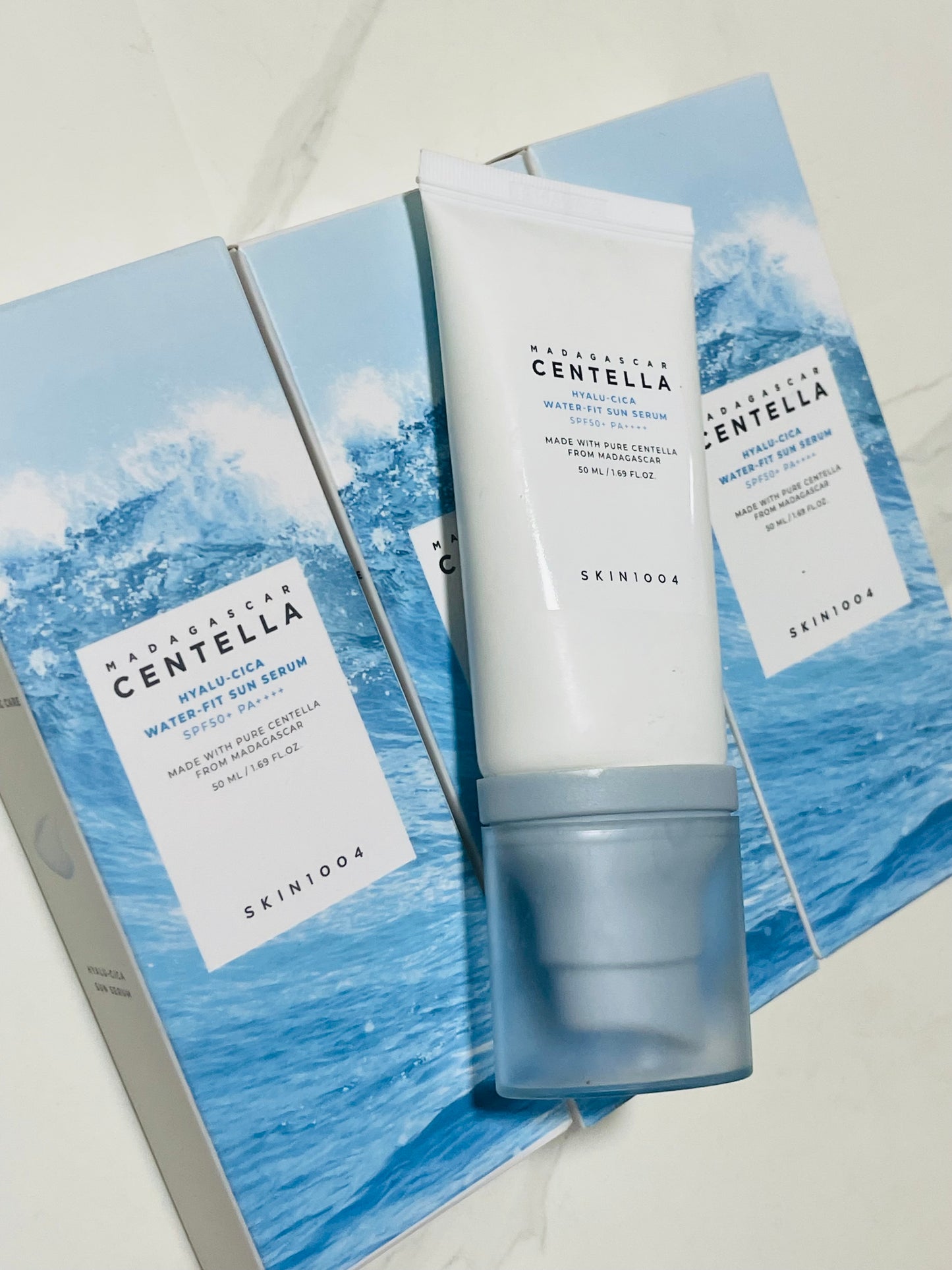 Protector Solar SKIN1004 Madagascar Centella Hyalu-Cica Sun Serum SPF50+ PA++++ – Hidratante y Calmante