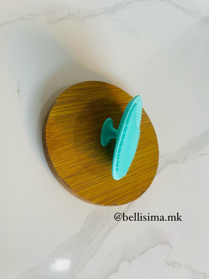 Cepillo facial en silicona