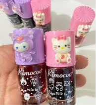 Tinta labial Sanrio disponible  kuromi y Hello kitty