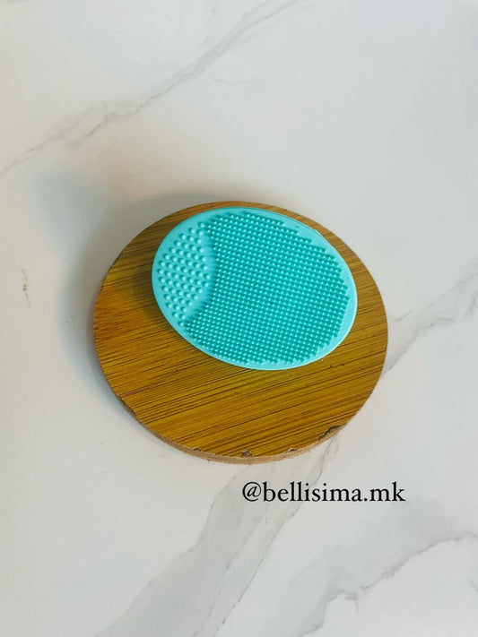 Cepillo facial en silicona