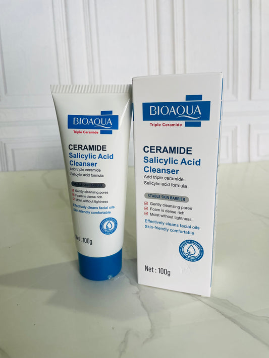 Jabón facial espumoso antiacne con ácido salicílico
