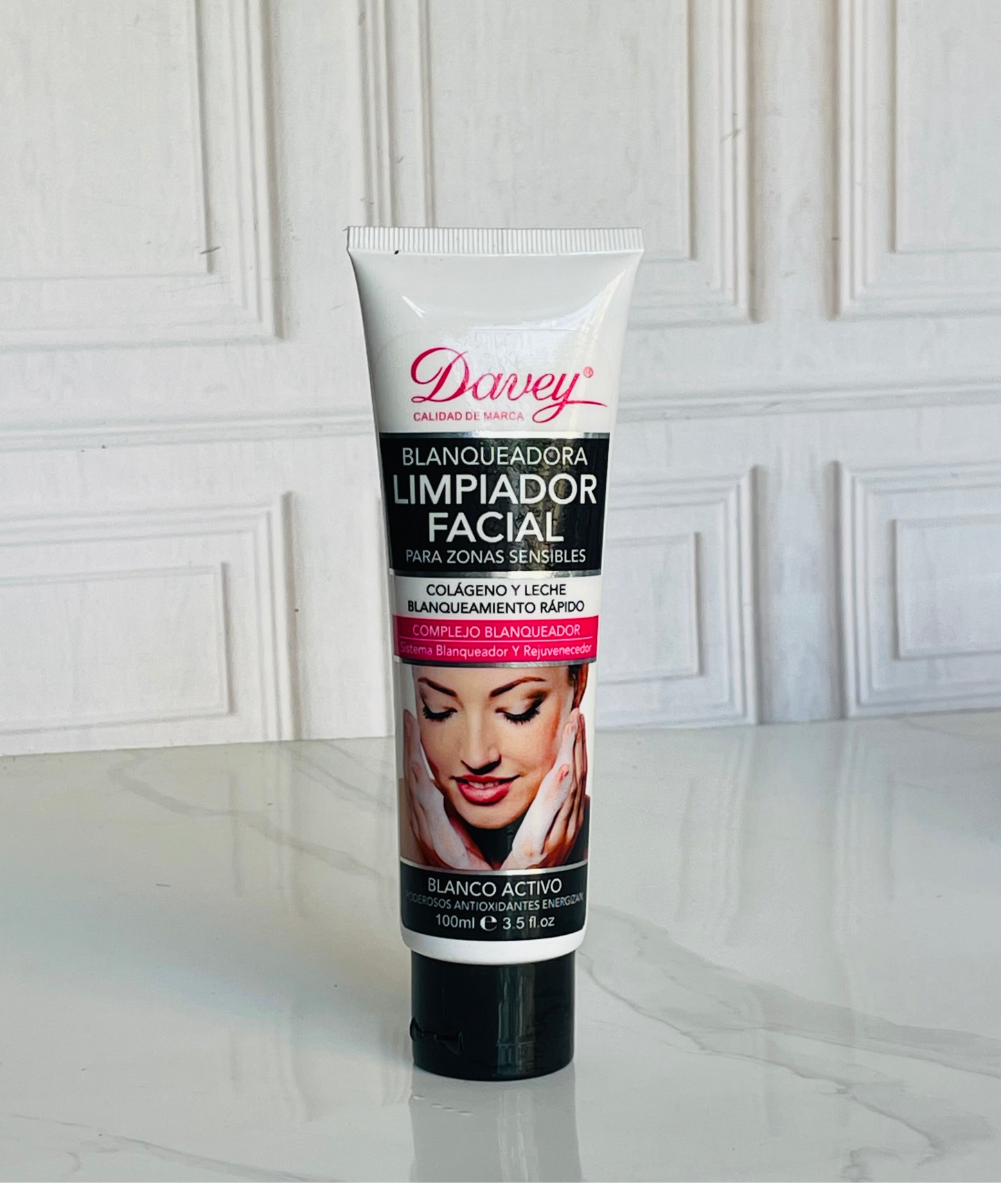 Jabón  Facial blanqueadora Davey