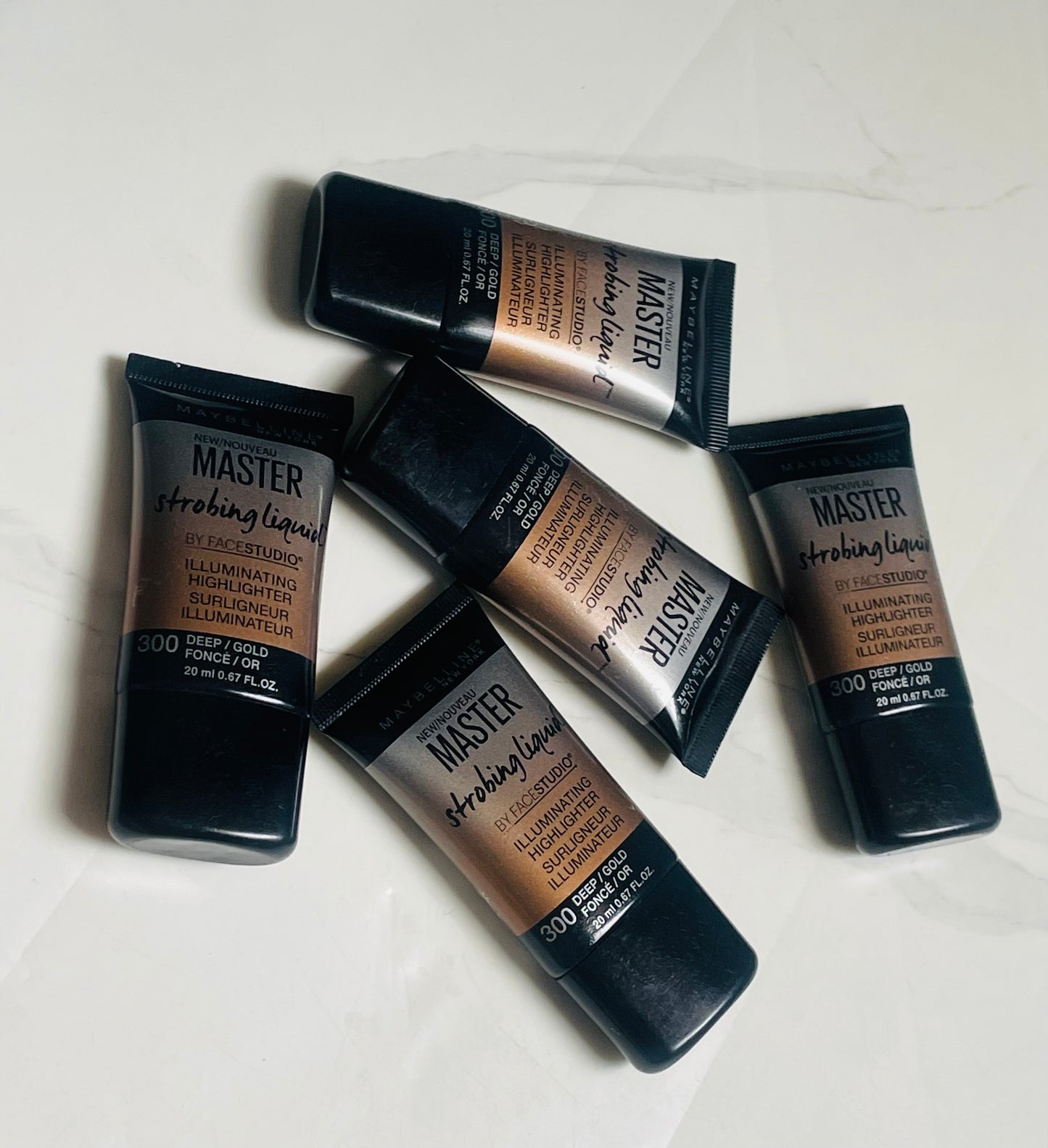 Iluminador líquido maybelline